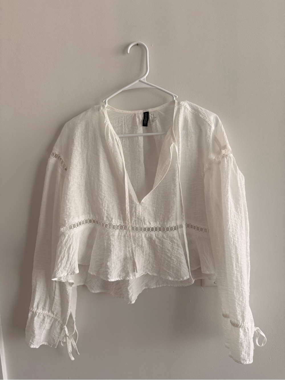 H&M DIVIDED White Lightweight Women's Blouse